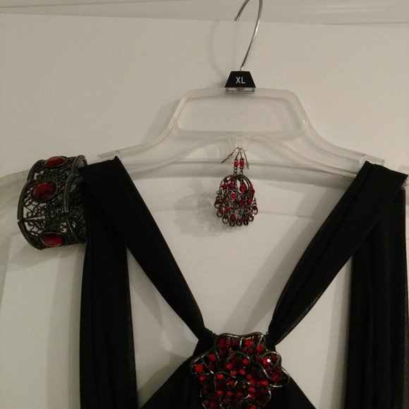 Dress - Picture 3 of 3